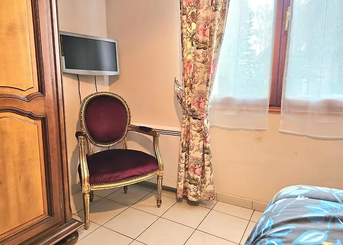 D'hotes Chez Renee Bed & Breakfast Le Charmel