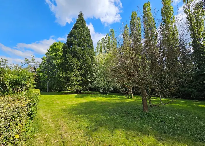 D'hotes Chez Renee Bed & Breakfast 3*