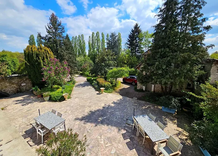 D'hotes Chez Renee Bed & Breakfast